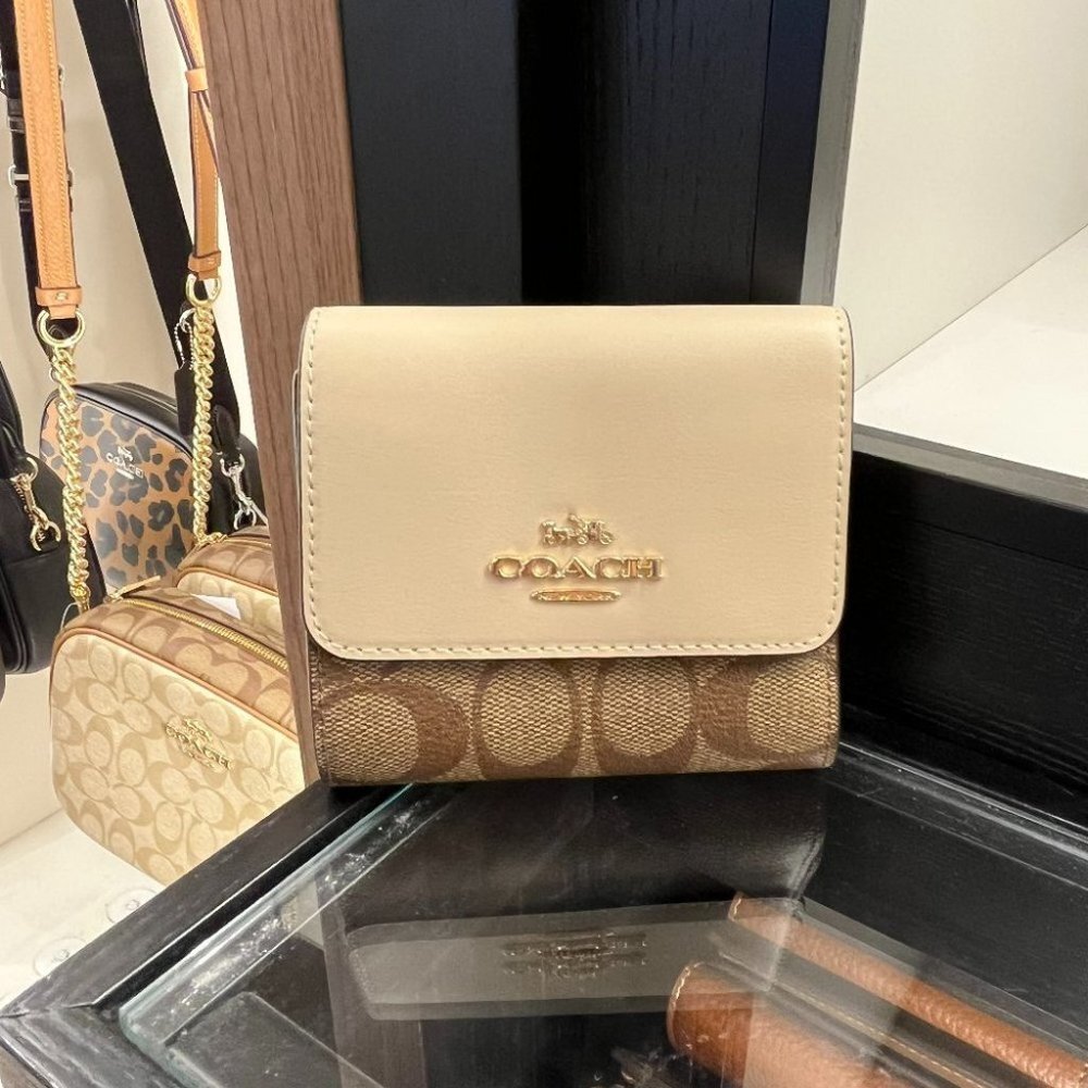 Coach Small Trifold Wallet In Blocked Signature Canvas